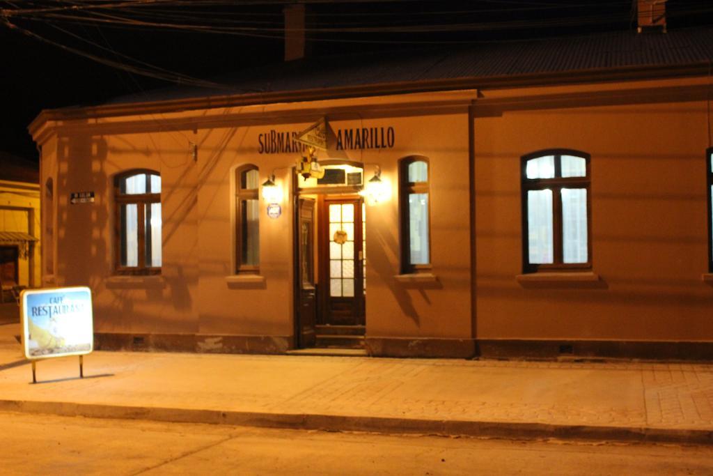 Hotel Yellow Submarine Punta Arenas Exterior photo